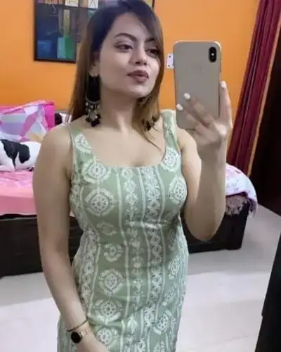 Call Girl in Arjuni Morgaon